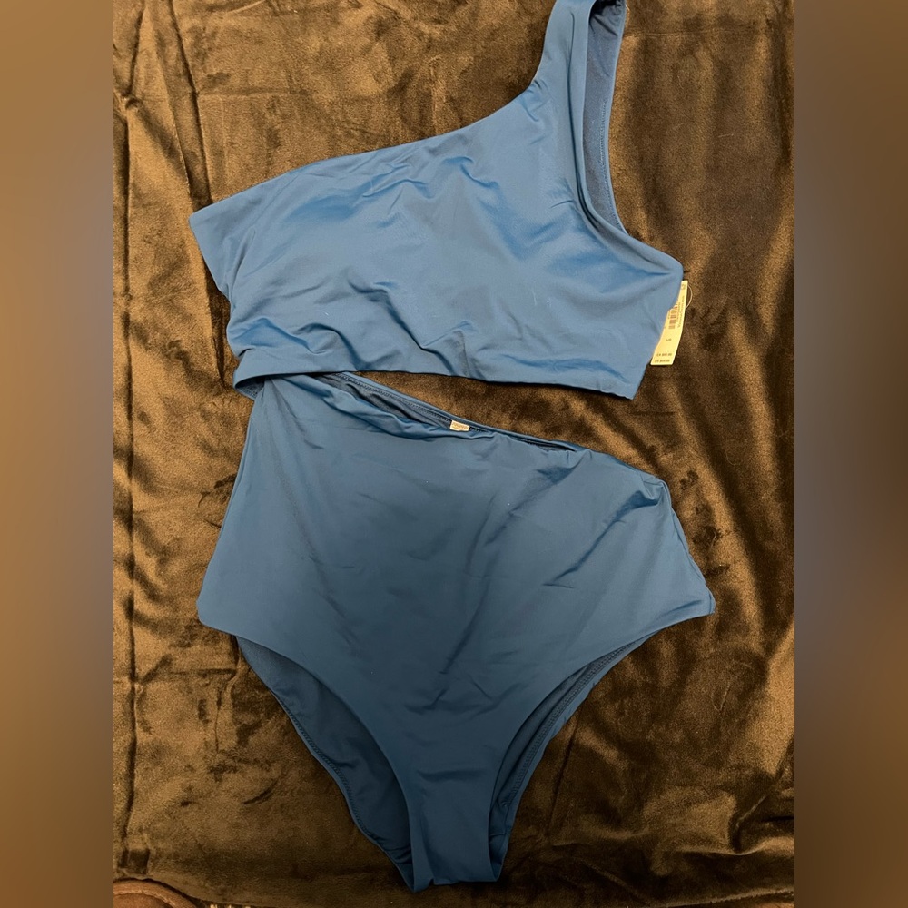 Victoria’s Secret Swim NWT (L)